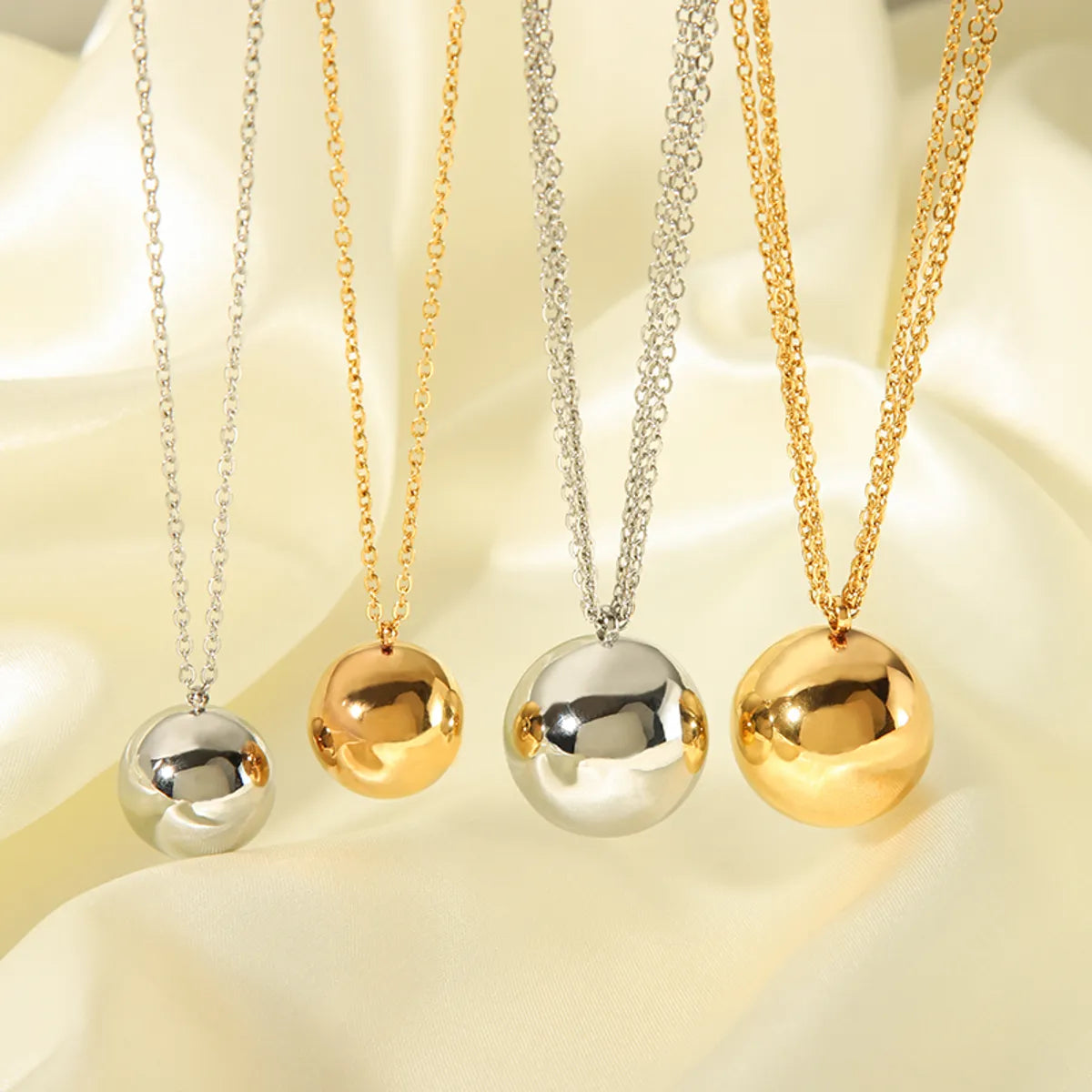 Simple Style Solid Color Stainless Steel Polishing Plating 18k Gold Plated Pendant Necklace