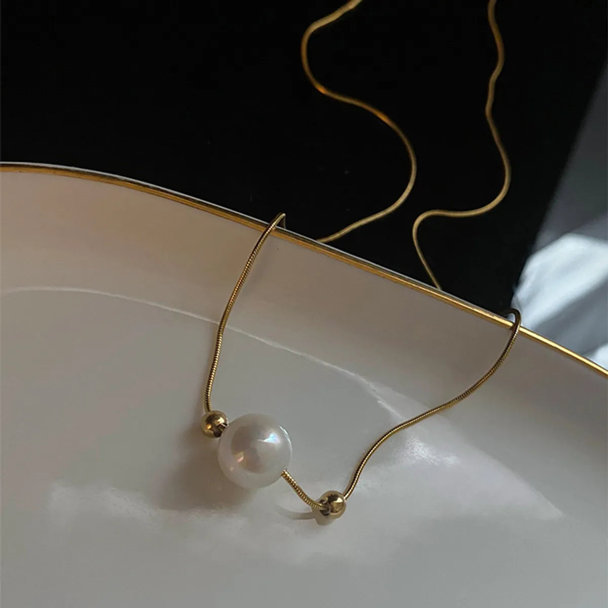 Simple Style Solid Color Titanium Steel 18k Gold Plated Necklace In Bulk