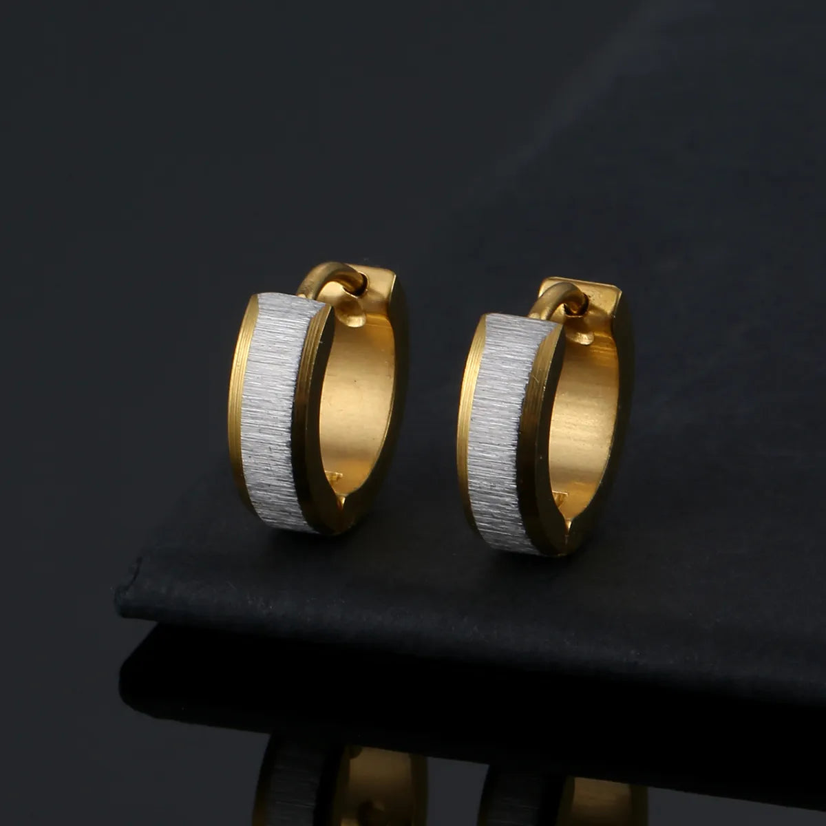 1 Piece Simple Style Solid Color Titanium Steel Plating Earrings