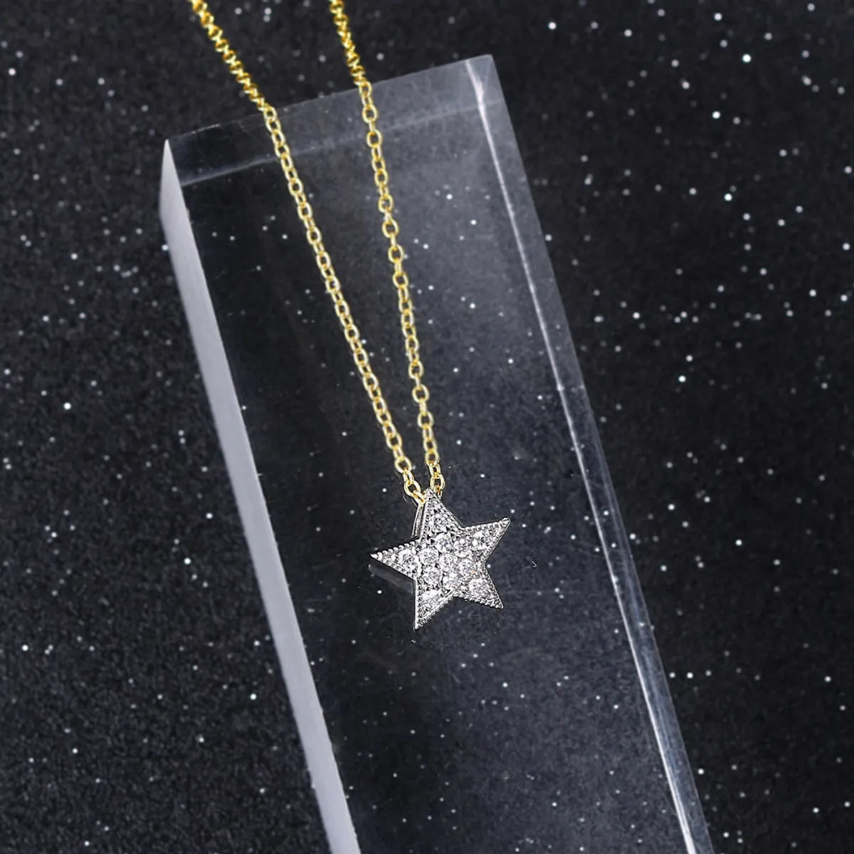 Simple Style Star Copper Inlay Zircon Pendant Necklace