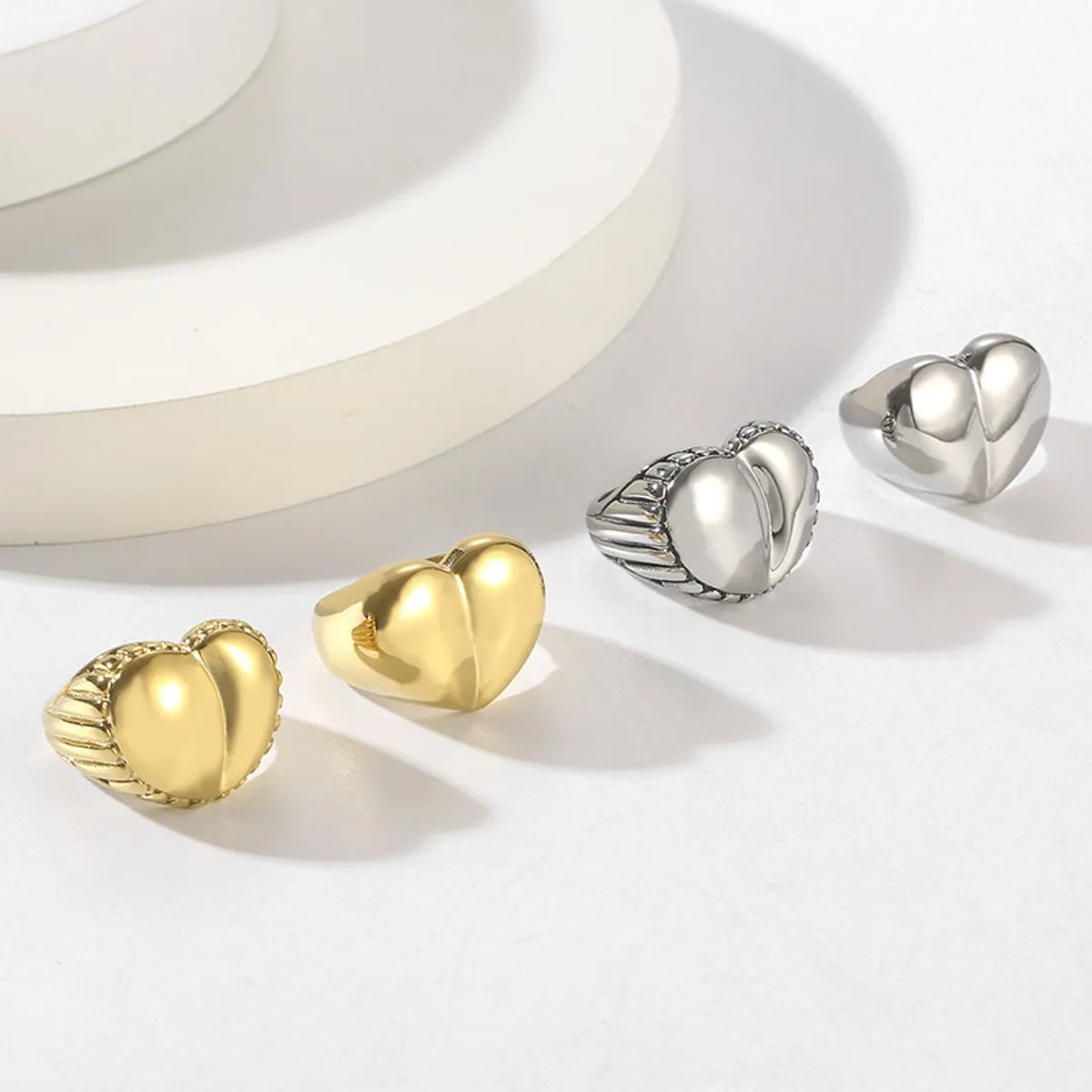 Wholesale Jewelry Simple Style Streetwear Heart Shape Titanium Steel 18K Gold Plated Plating Rings