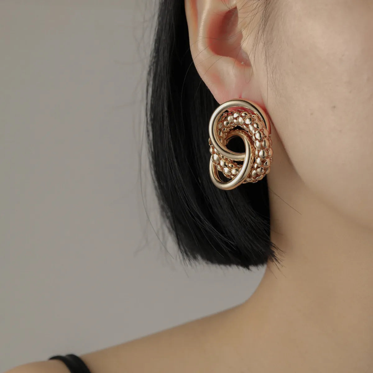 Simple Style Streetwear Round Alloy Plating Three-dimensional Gold Plated Silver Plated Women's Ear Studs