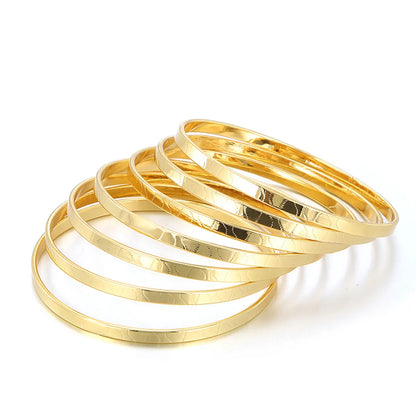 Simple Style Streetwear Solid Color Stainless Steel 18K Gold Plated Wristband In Bulk