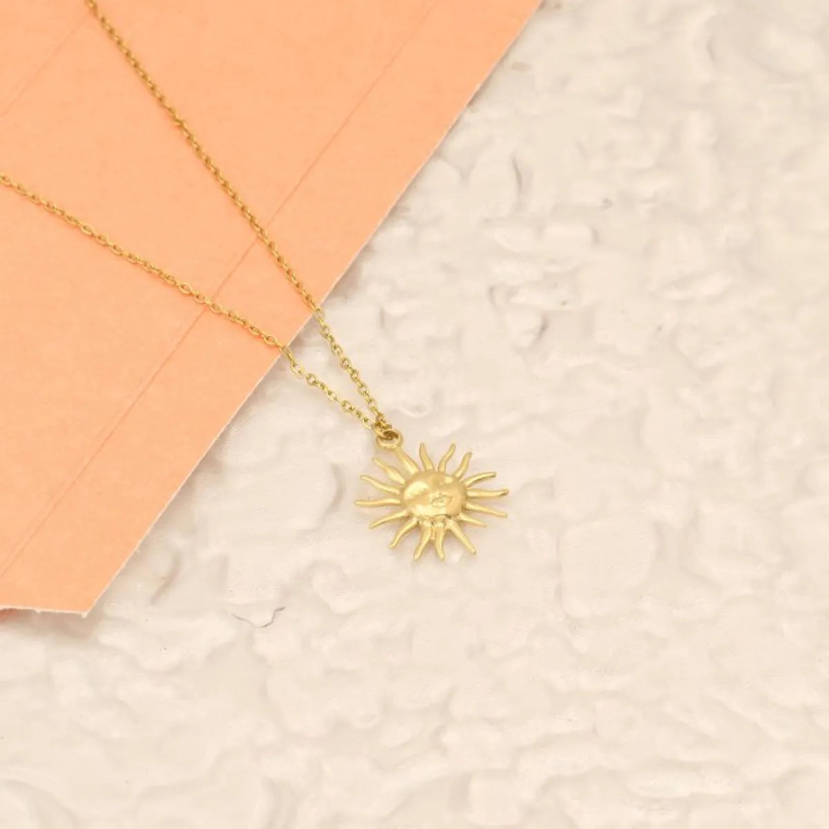 Simple Style Sun Stainless Steel Plating 18k Gold Plated Pendant Necklace