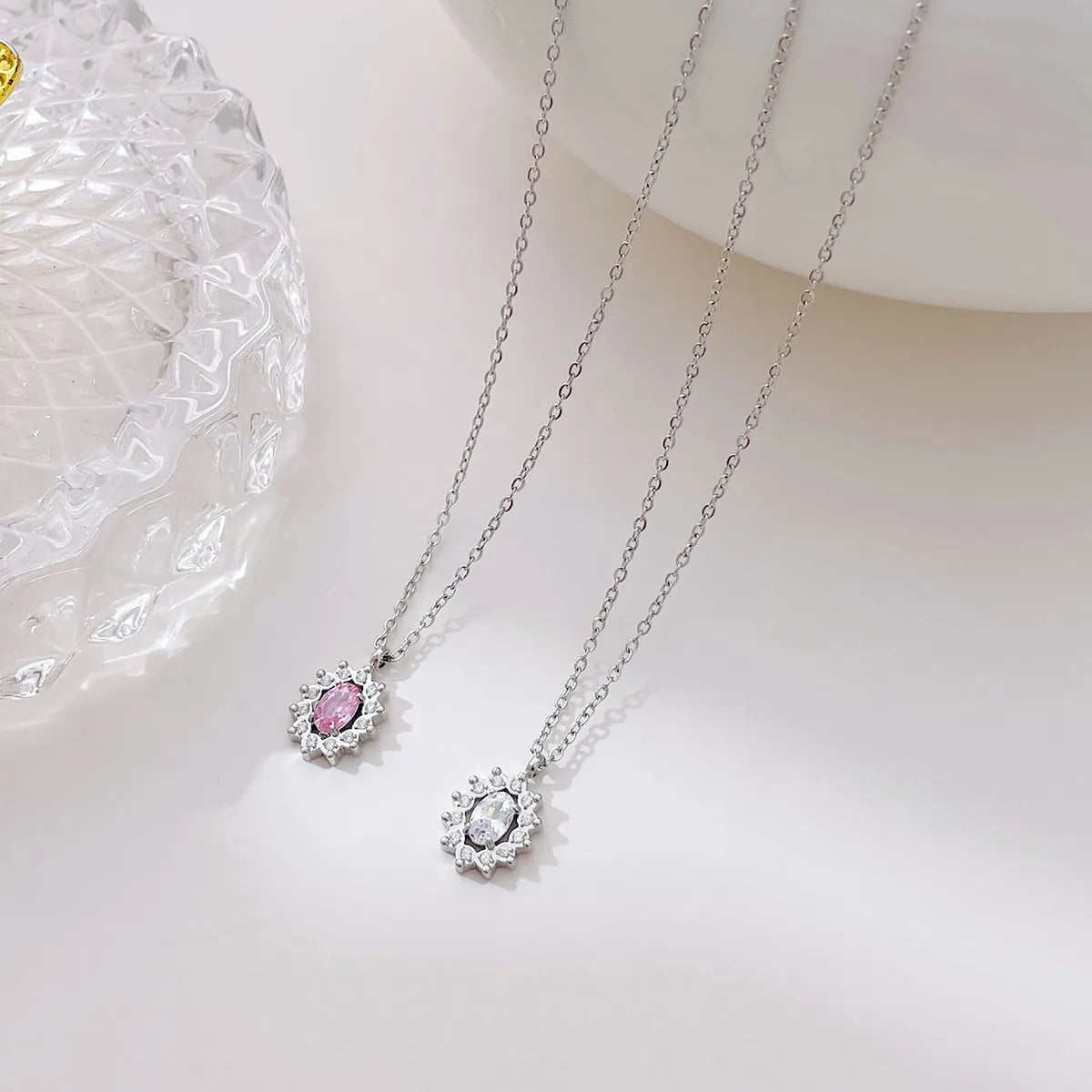 Simple Style Sun Stainless Steel White Gold Plated Gold Plated Zircon Pendant Necklace In Bulk