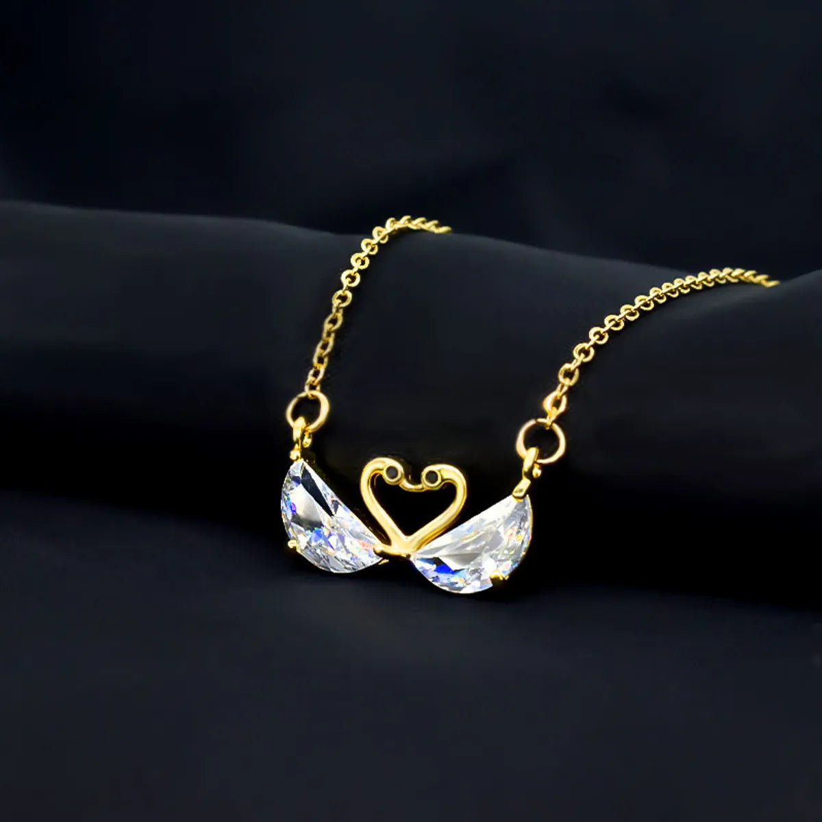 Simple Style Swan Titanium Steel Inlay Zircon Pendant Necklace