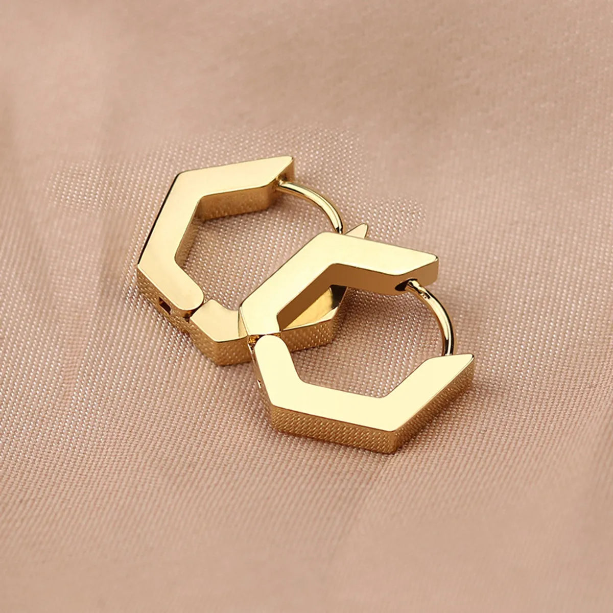 Simple Style Triangle Hexagon Titanium Steel Plating Drop Earrings 1 Pair