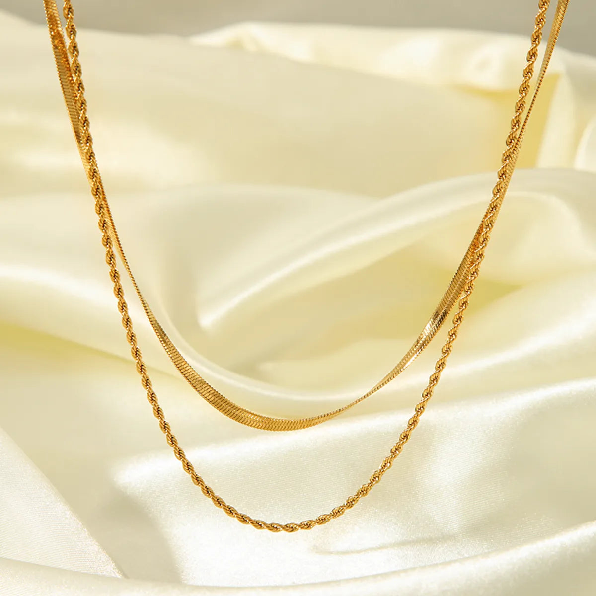 Simple Style Twist Stainless Steel Polishing Plating 18k Gold Plated Layered Necklaces