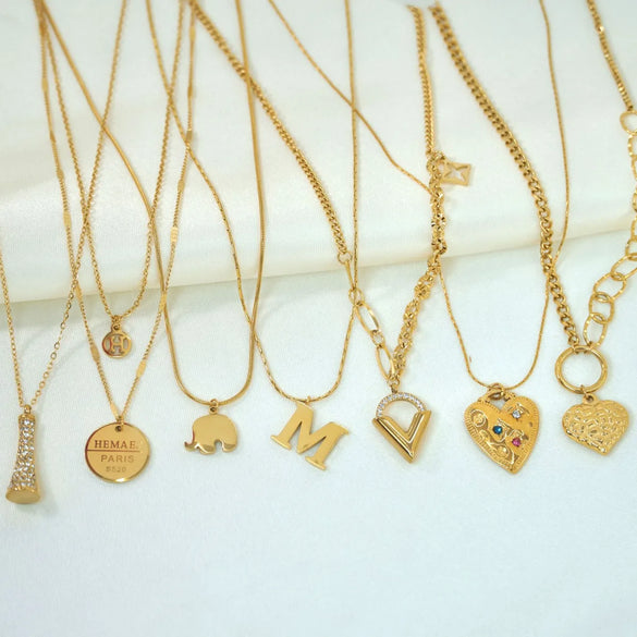 Simple Style V Shape Heart Shape Elephant Zircon Titanium Steel Wholesale Pendant Necklace