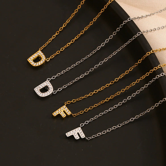 Simple Women's Stainless Steel Plated 18K Gold Letter Pendant Necklace With Electroplating