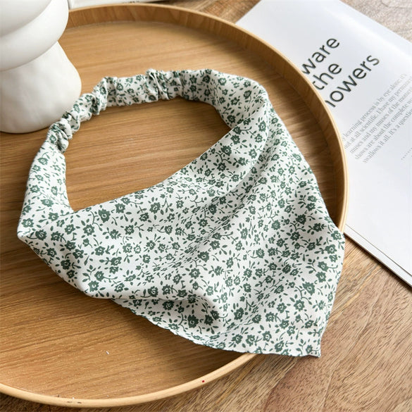 Small Floral Chiffon And Silk Scarf For Women With Geometric Pattern And Elastband Simple Style