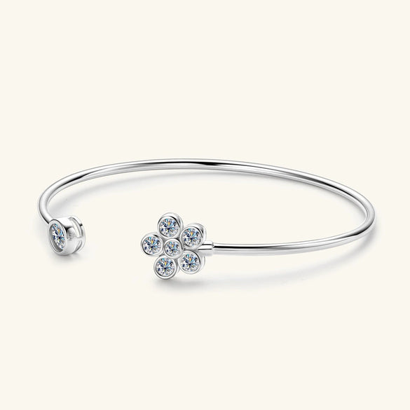 Small Flower Moissanite Bracelet S925 Sterling Silver Electroplated Jewelry For Women