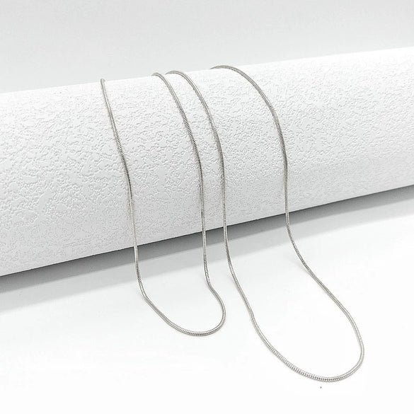 Soft Snake Bone Chain Strip Double Layer Stacked Simple Niche Design Clavicle Chain For Women Alloy Material With Geometric Pattern And Electroplating