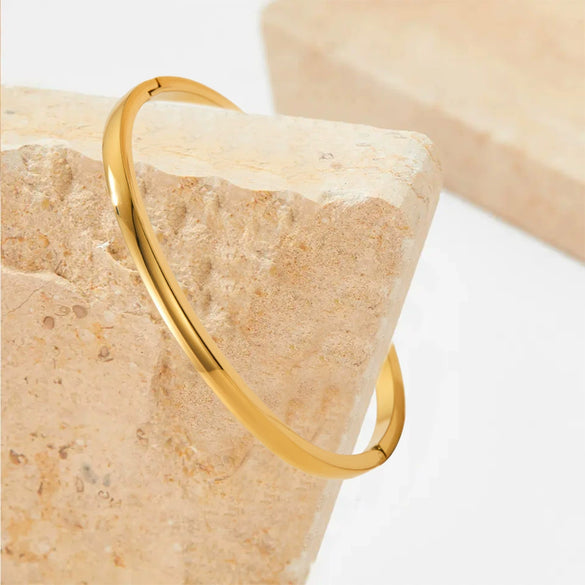 Stacked Geometric Oval Gold Glossy Plain Ring Bracelet In Stainless Steel With Electroplating