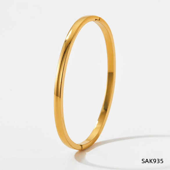 Stacked Geometric Oval Gold Glossy Plain Ring Bracelet In Stainless Steel With Electroplating