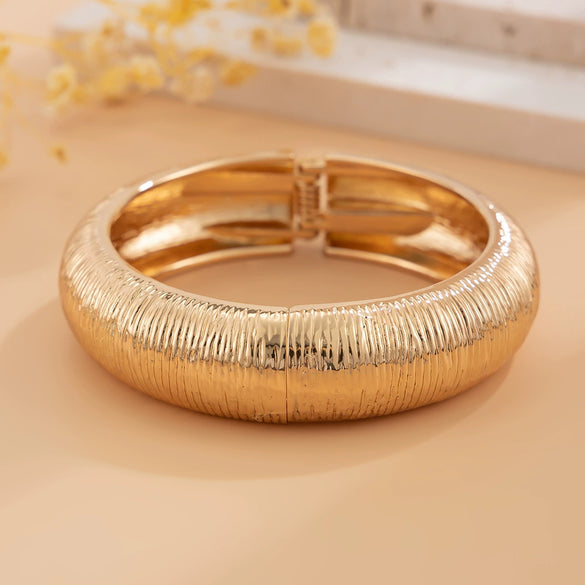 Stacked Irregular Alloy Bracelet With Electroplating Treatment