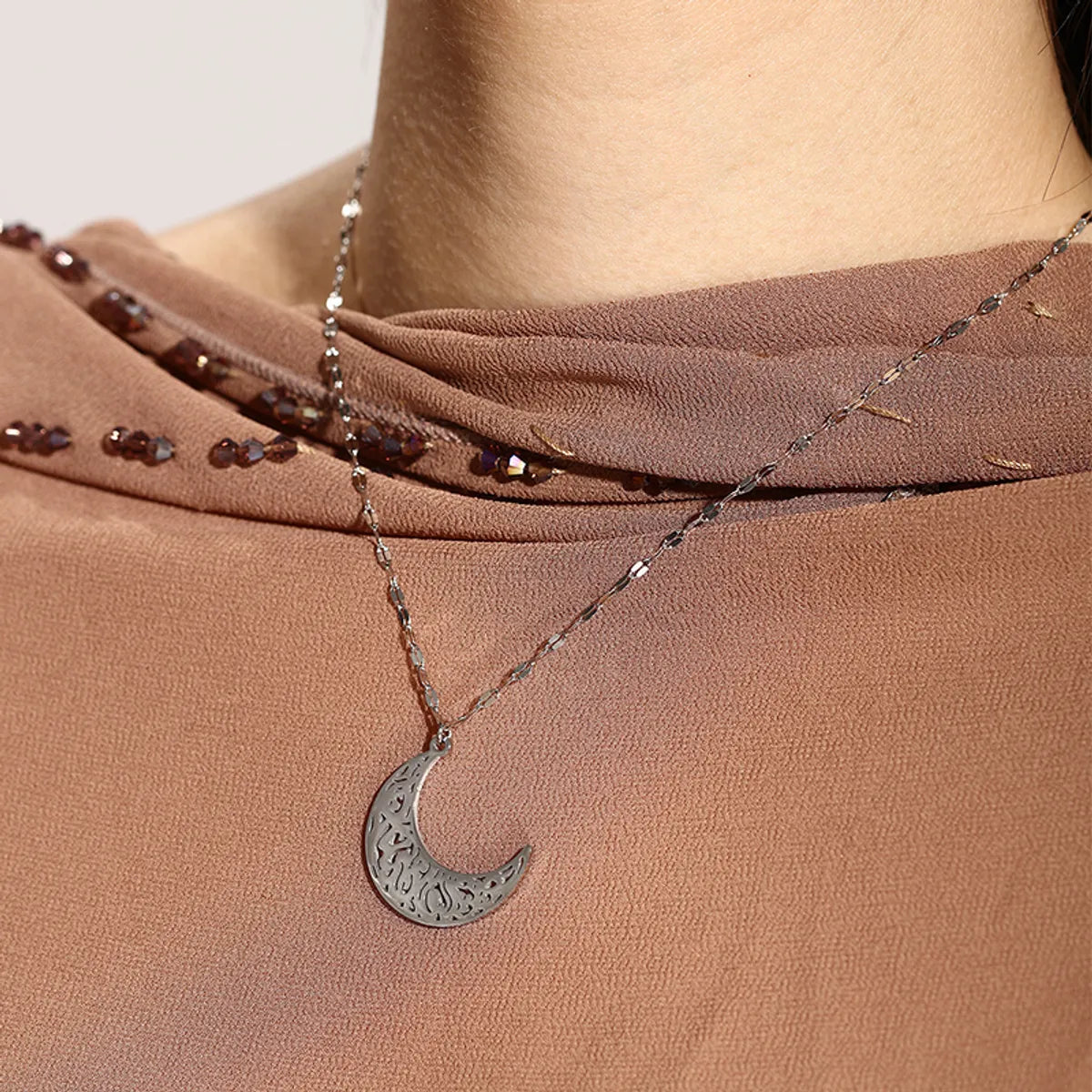 304 Stainless Steel 18K Gold Plated Raw Steel Casual Nordic Style XUPING Asymmetrical Hollow Out Moon Necklace