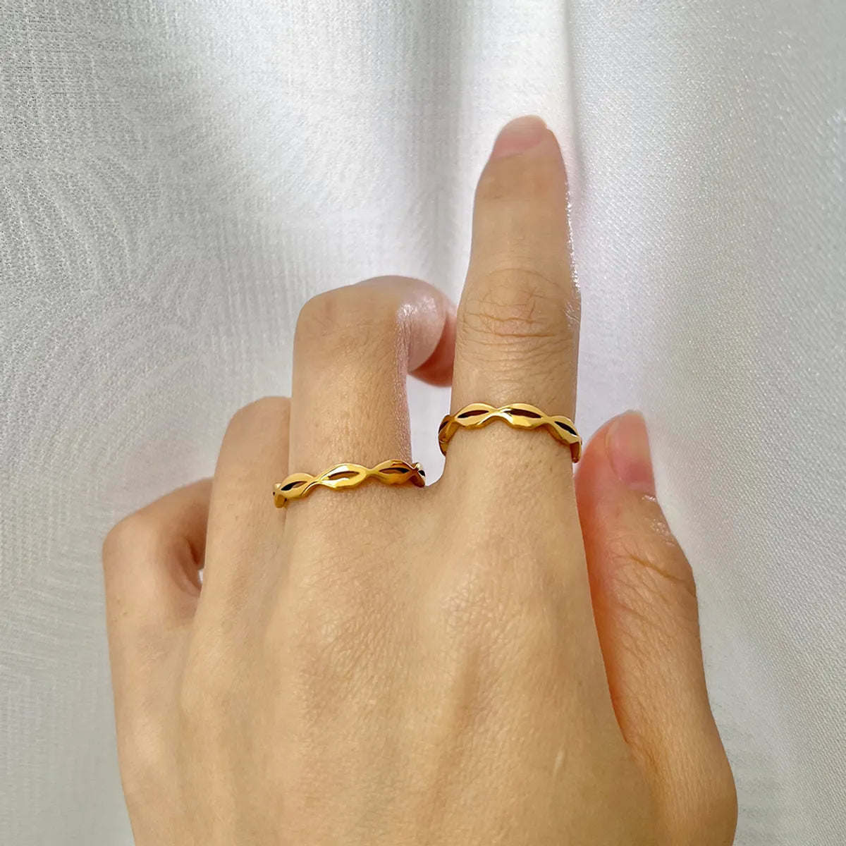 304 Stainless Steel 18K Gold Plated Elegant Simple Style Geometric Zircon Rings