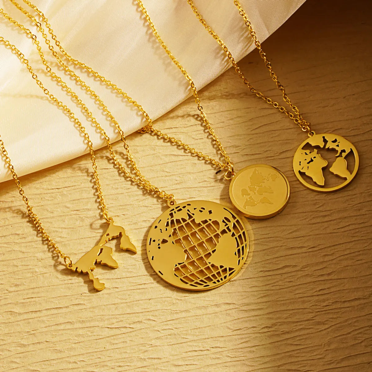 Stainless Steel 18K Gold Plated Simple Style Map Hollow Out Pendant Necklace Necklace