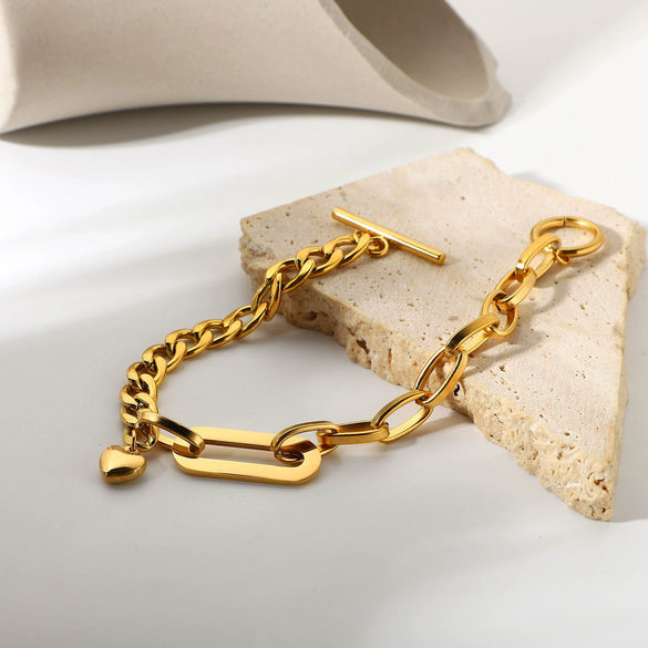 Stainless Steel And Titanium Steel Cuban Chain Oval Chain With Small Love Pendant Ot Buckle Bracelet For Women 18K Vacuum Electroplated Geometric Style