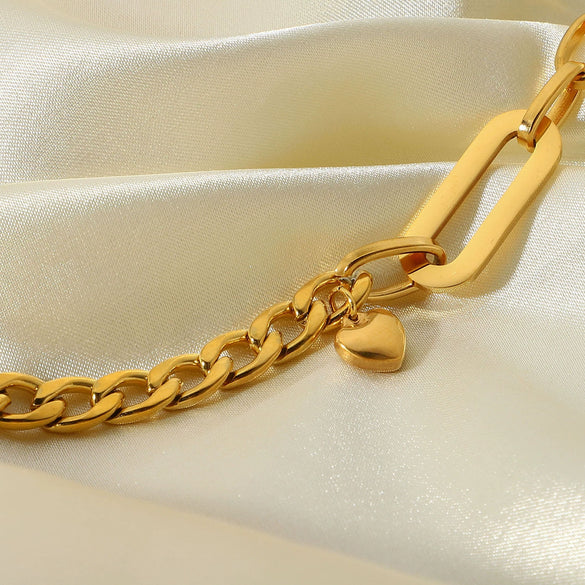 Stainless Steel And Titanium Steel Cuban Chain Oval Chain With Small Love Pendant Ot Buckle Bracelet For Women 18K Vacuum Electroplated Geometric Style