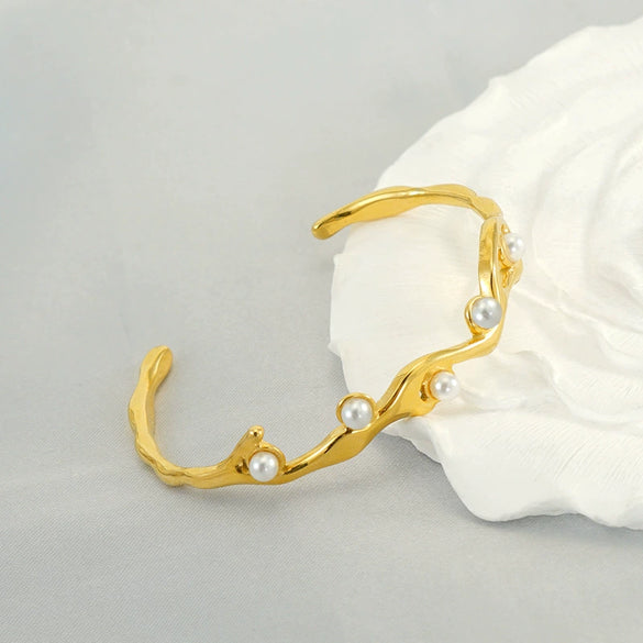 Stainless Steel And Titanium Steel Fashion Allmatch Electroplated Bracelet With Pearl High Design Sense Light Luxury Temperament