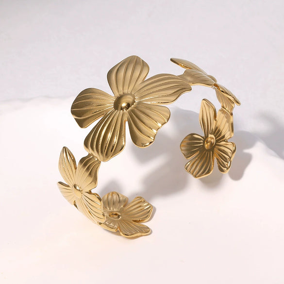 Stainless Steel And Titanium Steel Fivepetal Flower Bracelet Electroplated Simple Style For Women