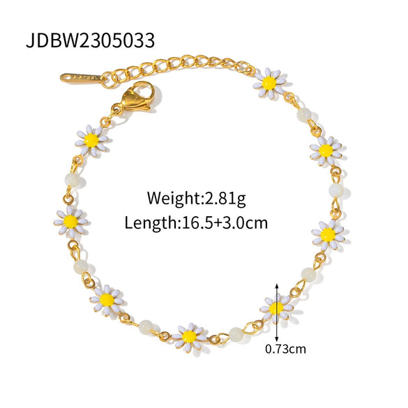 Stainless Steel And Titanium Steel Flowers Pattern Necklace And Bracelet With Electroplating For Women