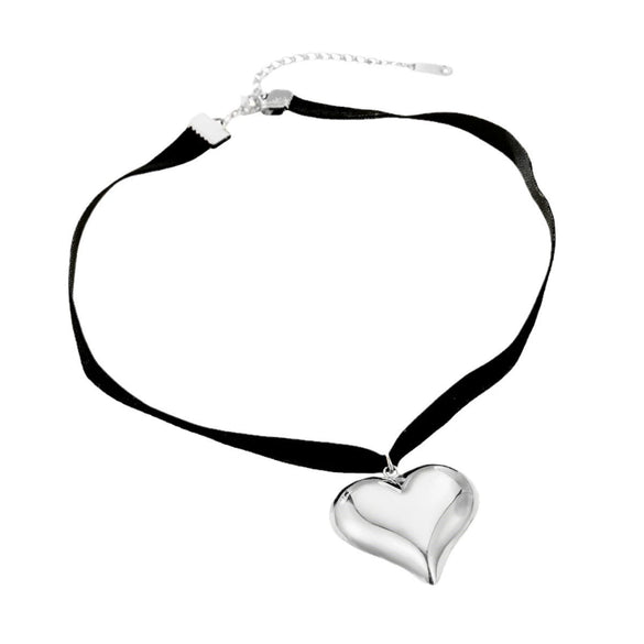 Stainless Steel And Titanium Steel Heart Clavicle Chain Necklace With Electroplating And Vintage Style