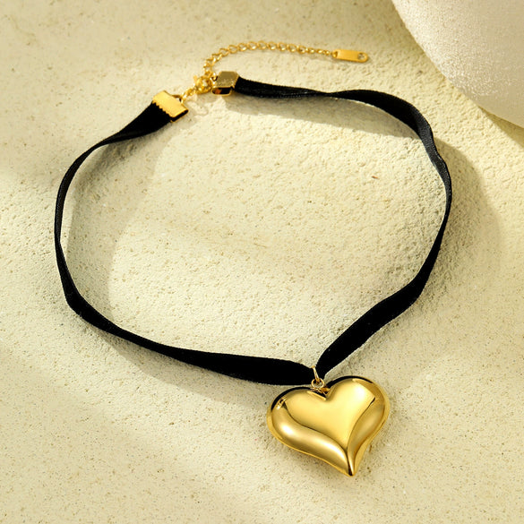 Stainless Steel And Titanium Steel Heart Clavicle Chain Necklace With Electroplating And Vintage Style