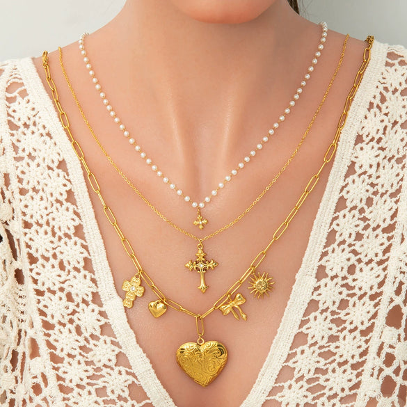 Stainless Steel And Titanium Steel Love Cross Pendant Necklace With U Shape Pattern Electroplated For Women Fashion Clavicle Chain