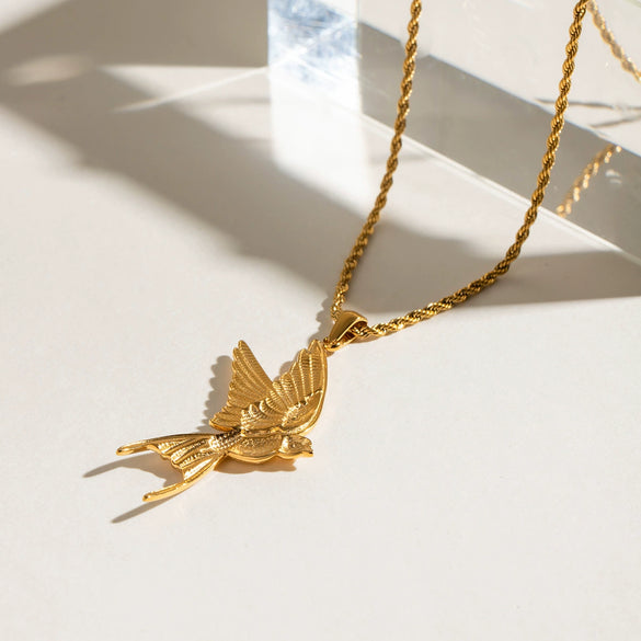 Stainless Steel And Titanium Steel Peace Pigeon Pendant Necklace Electroplating Design