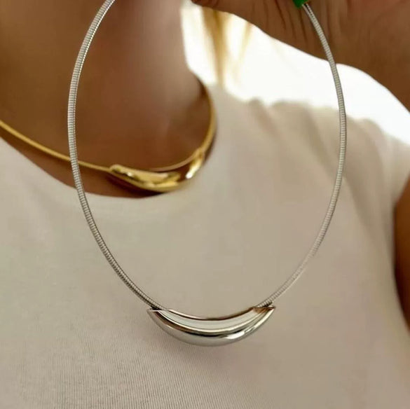 Stainless Steel And Titanium Steel Ushaped Elbow Women's Necklace With Snake Bone Chain And Electroplating Treatment