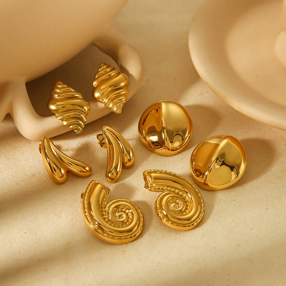 Stainless Steel And Titanium Steel Women's Highend Geometric Croissant Conch Earrings 18K Goldplated