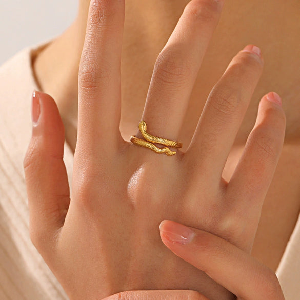 Stainless Steel Animal Snake Zodiac Ring With 18K Gold Plated Electroplating For Women