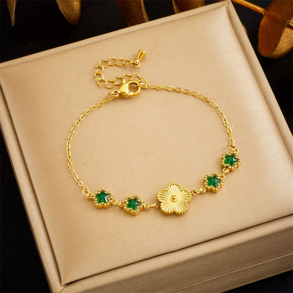 Stainless Steel Chain Bracelet With Diamondplated Plum Blossom Fashion Retro Style