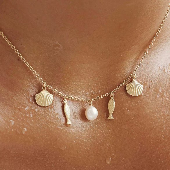 Stainless Steel Clavicle Chain Necklace With Shell Pearl Fish Shape Electroplated 18K Gold