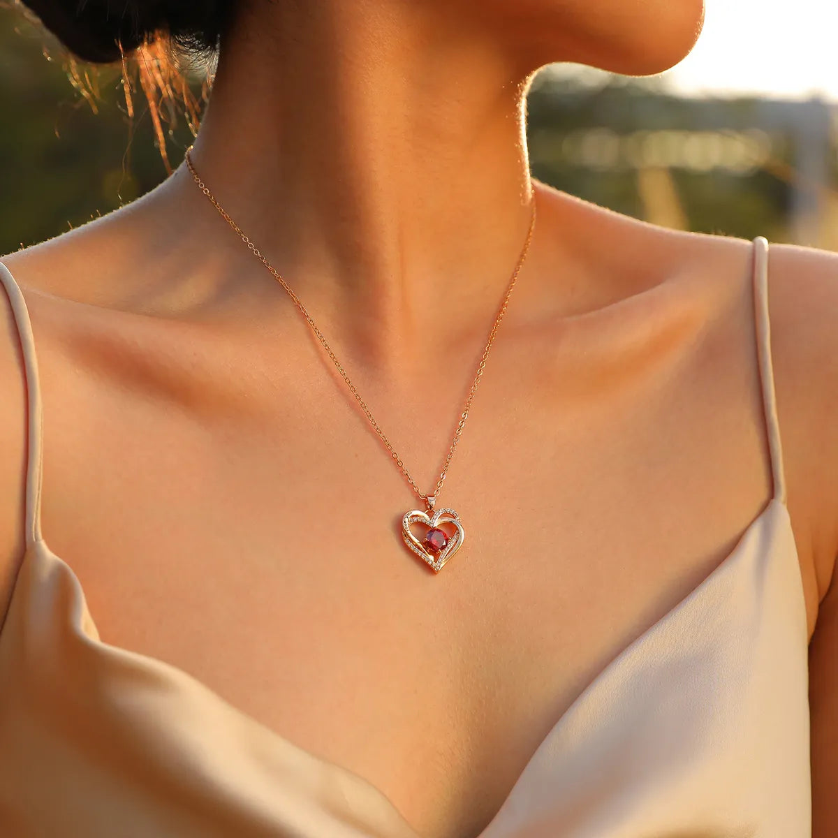 Stainless Steel Copper 18K Gold Plated Elegant Shiny Double Heart Inlay Zircon Pendant Necklace