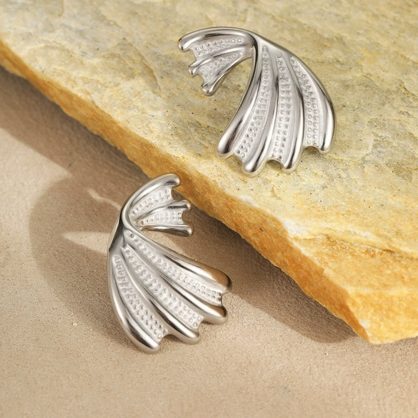 Stainless Steel Cshaped Geometric Wave Retro Fashion Women's Electroplated Earrings