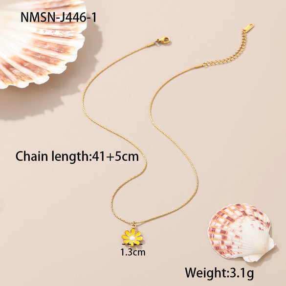 Stainless Steel Daisy Flower Geometric Necklace With Electroplating
