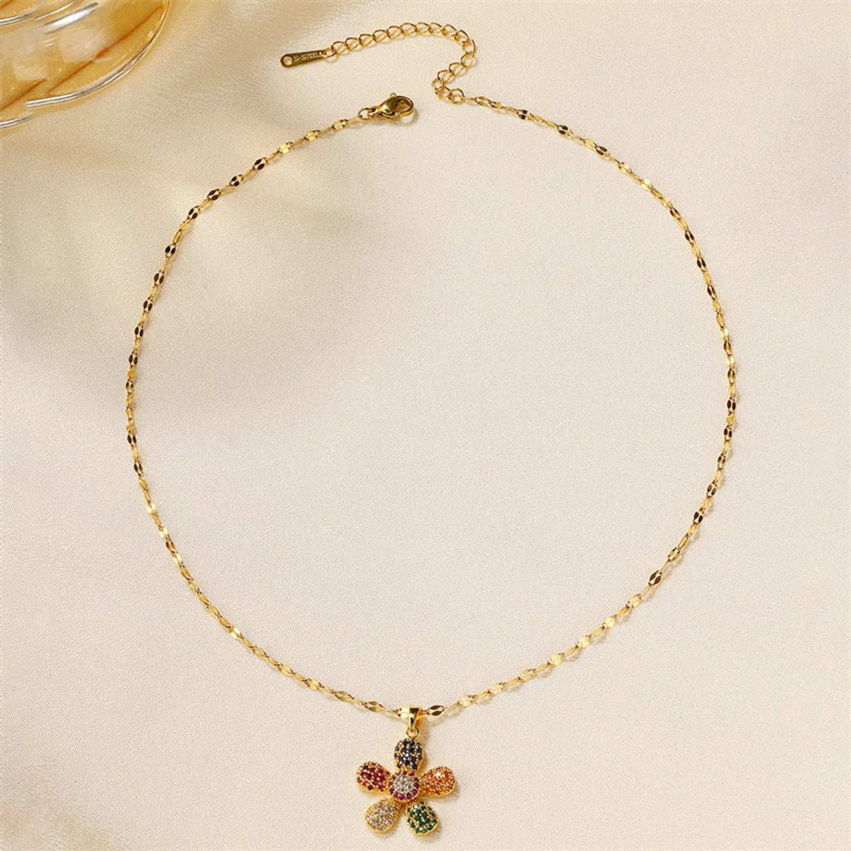 Wholesale Jewelry Elegant Simple Style Flower 201 Stainless Steel Copper Zircon 18K Gold Plated Plating Inlay Pendant Necklace