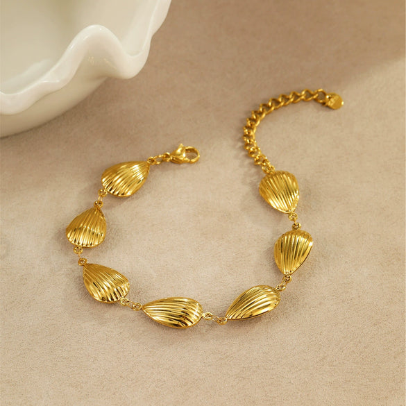 Stainless Steel Fashion Geometric Style Bracelet With Hollow Starfish Shell Heart Pattern And Electroplating Process For Women
