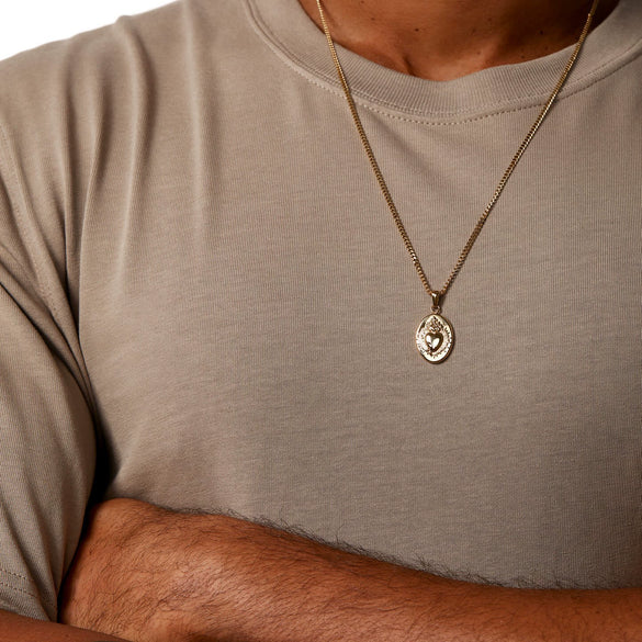 Stainless Steel Fashionable Horseshoe Heart Pendant Furnace Vacuum Plated 18K Gold Color Preservation