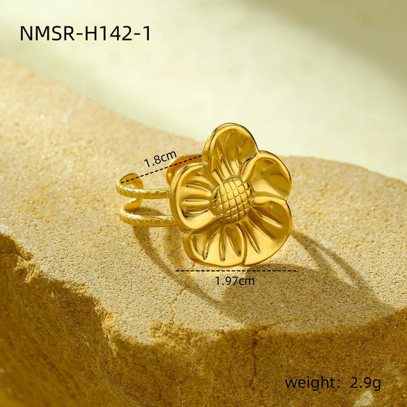 Stainless Steel Flower And Leaf Ring Electroplated Light Luxury Style For Women