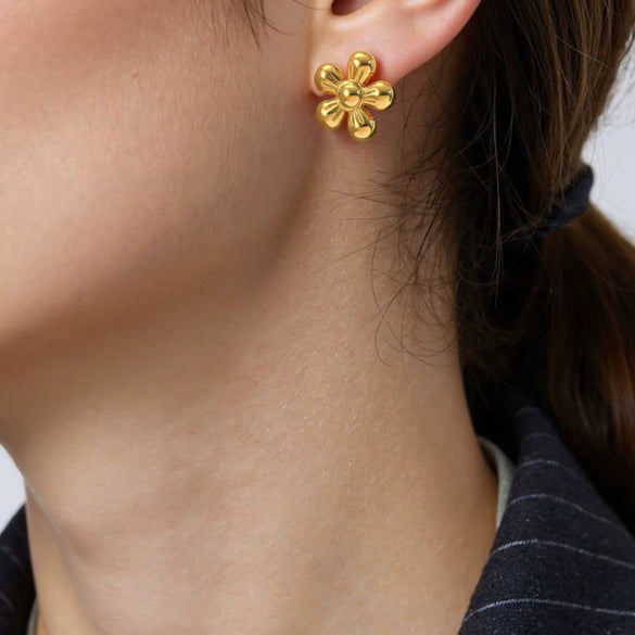 Stainless Steel Flower Earrings For Women Real Gold Plated Simple Fashion Style