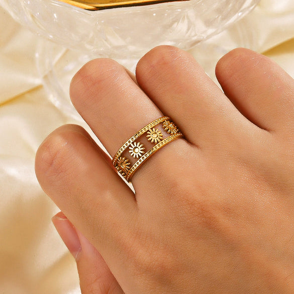 Stainless Steel Flower Ring For Women Electroplated Design