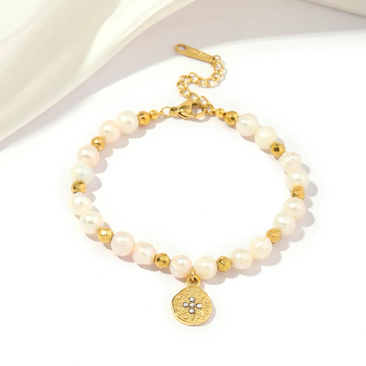 Stainless Steel Freshwater Pearl 18K Gold Plated Elegant Sun Inlay Zircon Bracelets