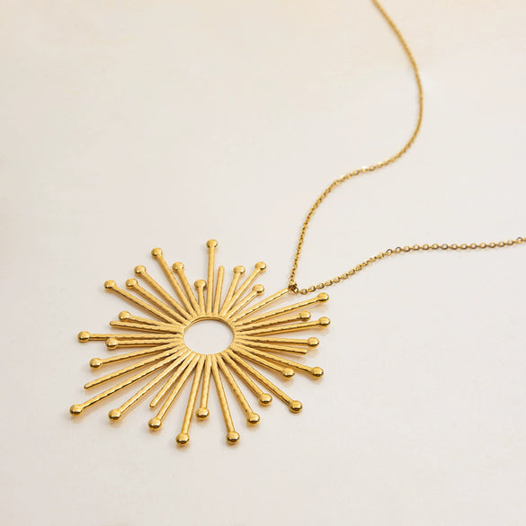 Stainless Steel Geometric Cut Out Pendant Necklace For Women Electroplated O Word Chain