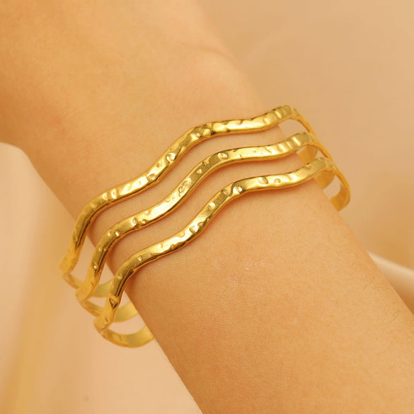 Stainless Steel Geometric Electroplated Wide Face Spring Open Bracelet
