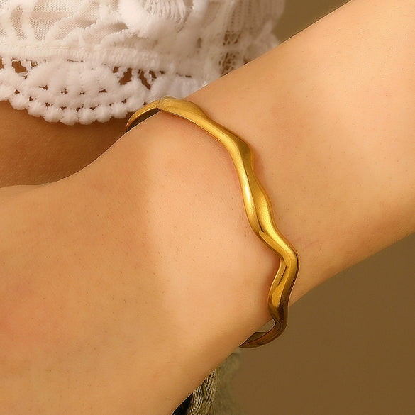Stainless Steel Geometric Electroplated Wide Face Spring Open Bracelet